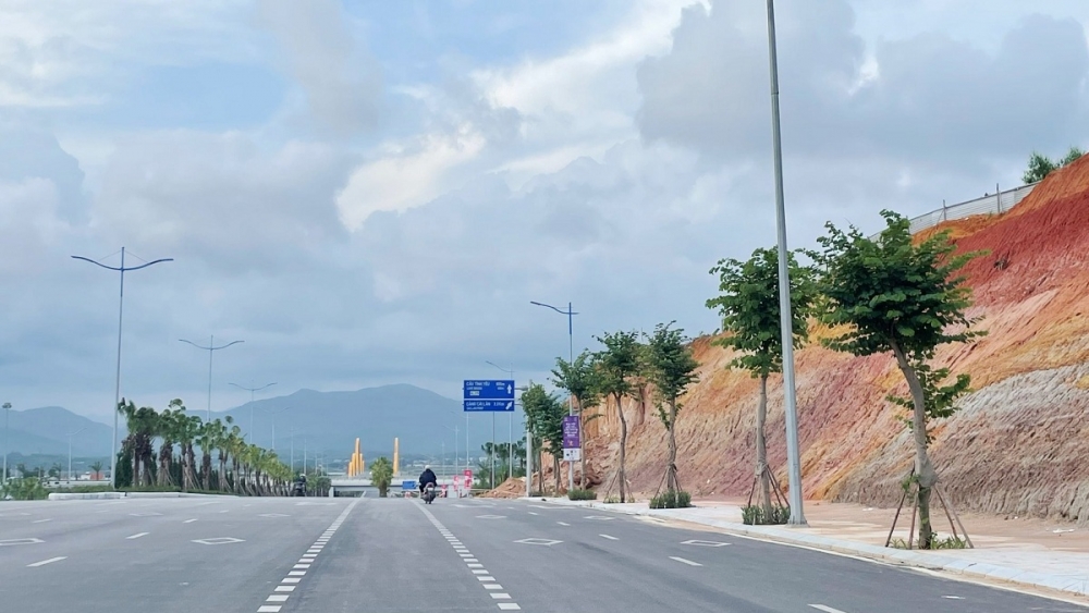 Tỉnh Quảng Ninh xem xét dừng quy hoạch làm ảnh hưởng đến người dân Tỉnh Quảng Ninh xem xét dừng quy hoạch làm ảnh hưởng đến người dân