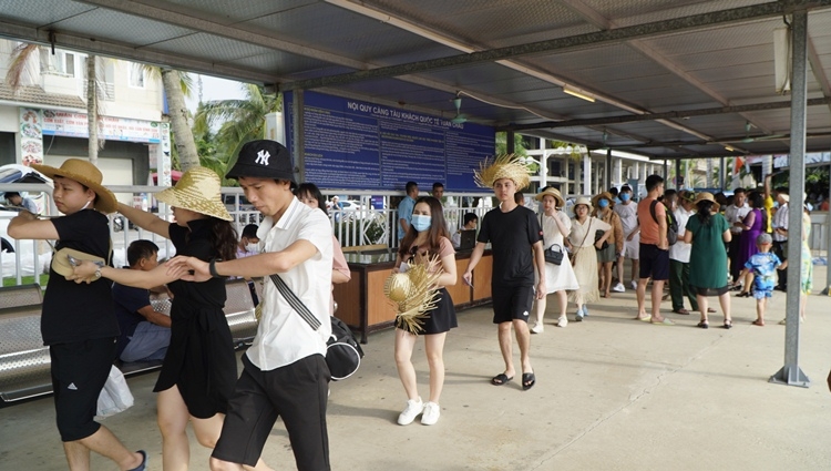 Quảng Ninh: Kinh tế khởi sắc trong tháng 5 quang ninh kinh te khoi sac trong thang 5