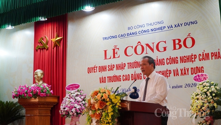 sat nhap truong cd cong nghiep cam pha vao truong cd cong nghiep va xay dung