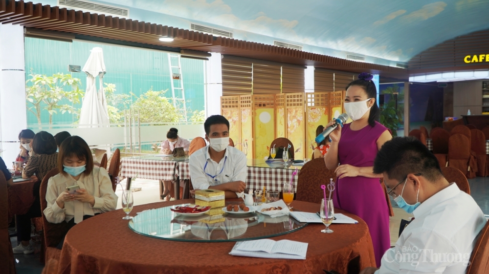 Đại diện doanh nghiệp chia sẻ về cách thức phân phối hàng hóa hiệu quả trên