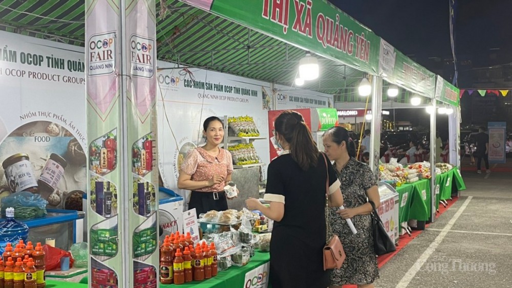 Sản phẩm OCOP Quảng Ninh ngày càng được nhiều người dân và du khách chọn mua