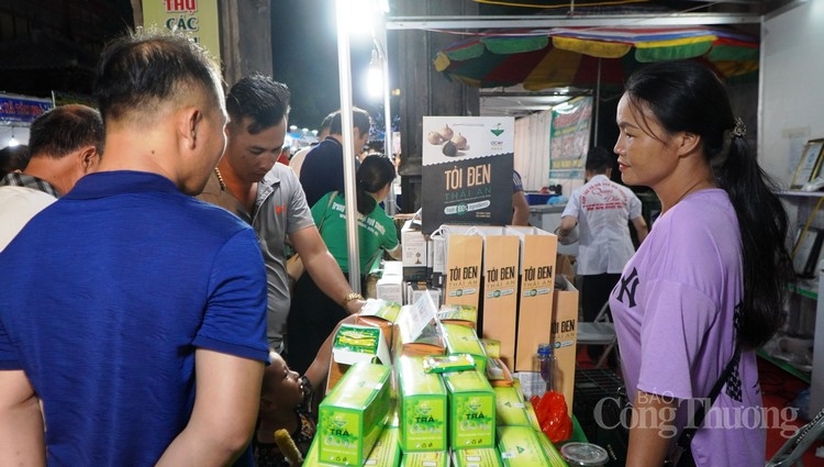 5143 le hoi am thuc 15