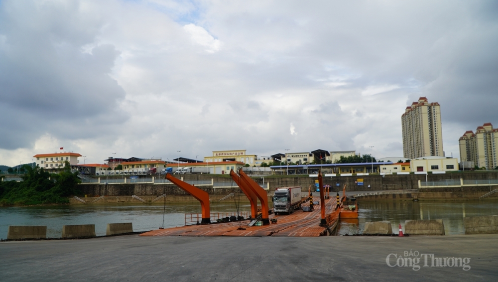 Phương tiện xuất nhập cảnh qua các cửa khẩu trong tỉnh Quảng Ninh tăng 35% so với cùng kỳ năm 2020 Phương tiện xuất nhập cảnh qua các cửa khẩu trong tỉnh Quảng Ninh tăng 35% so với cùng kỳ năm 2020