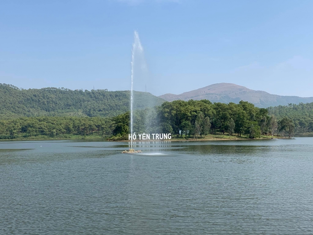 Dự án tổ hợp nghỉ dưỡng, đô thị cao cấp tại Hồ Yên Trung của Tập đoàn FLC đã bị thu hồi do hết thời hạn nghiên cứu nhưng quy hoạch chưa được phê duyệt. Dự án tổ hợp nghỉ dưỡng, đô thị cao cấp tại Hồ Yên Trung của Tập đoàn FLC đã bị thu hồi do hết thời hạn nghiên cứu nhưng quy hoạch chưa được phê duyệt.