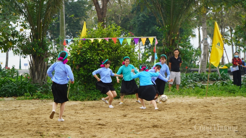 Đời sống văn hóa, tinh thần của đồng bào DTTS của tỉnh Quảng Ninh ngày càng được nâng cao Đời sống văn hóa, tinh thần của đồng bào DTTS của tỉnh Quảng Ninh ngày càng được nâng cao