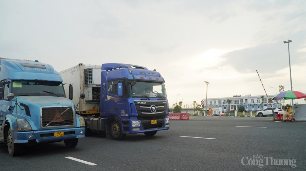 Tuy nhiên, theo lãnh đạo Sở y tế Quảng Ninh 3 vị trí là chốt kiểm dịch đặt tại trạm thu phí cầu Bạch Đằng trên cao tốc Hải Phòng – Hạ Long, cầu Đá Bạc trên Quốc lộ 10 qua địa bàn Tp Uông Bí và chốt kiểm dịch cầu Vàng Chua, trên Quốc lộ 18A vào địa bàn Tx 