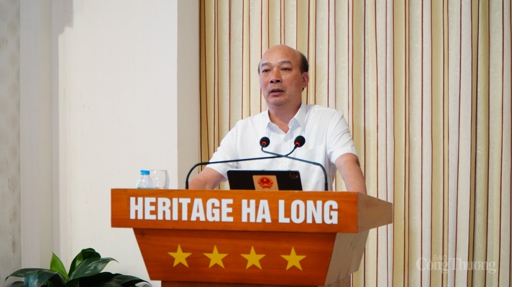 Ông Lê Minh Chuẩn, Chủ tịch Tập đoàn TKV ghi nhận những thành tích đã đạt được của các đơn vị thành viên Ông Lê Minh Chuẩn, Chủ tịch Tập đoàn TKV ghi nhận những thành tích đã đạt được của các đơn vị thành viên