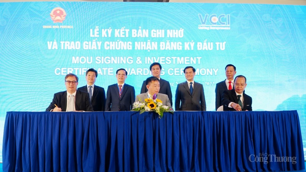 Ban quản lý Khu kinh tế Quảng Ninh đã ký biên bản ghi nhớ với các đại diện doanh nghiệp Ban quản lý Khu kinh tế Quảng Ninh đã ký biên bản ghi nhớ với các đại diện doanh nghiệp