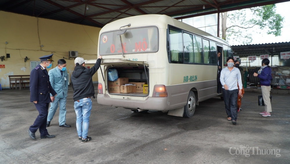 tổ công tác liên ngành gồm lực lượng Hải quan, Công an, Biên phòng, Quản lý thị trường kiểm tra đột xuất tại một số tuyến, địa bàn trọng điểm