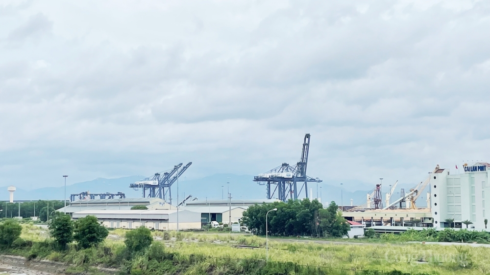 Với hệ thống cơ sở hạ tầng đồng bộ, hiện đại, tỉnh Quảng Ninh có nhiều lợi thế để thu hút các dự án FDI Với hệ thống cơ sở hạ tầng đồng bộ, hiện đại, tỉnh Quảng Ninh có nhiều lợi thế để thu hút các dự án FDI