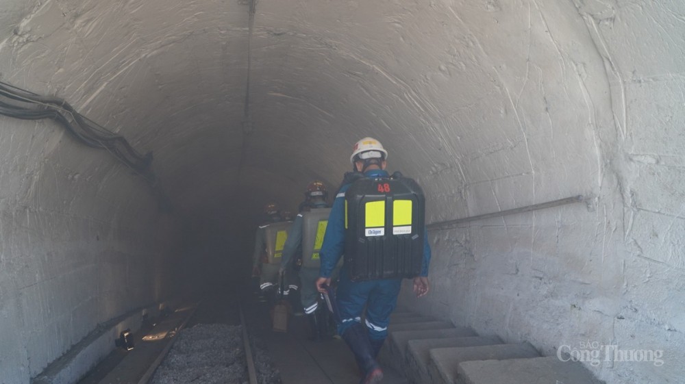 Thực hiện cấp cứu trong lò (ảnh minh họa) Thực hiện cấp cứu trong lò (ảnh minh họa)