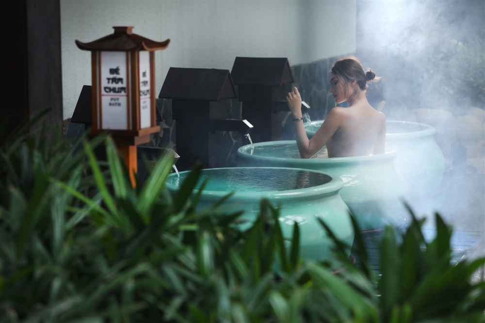 Ngâm khoáng nóng là lựa chọn hoàn hảo để chăm sóc sức khỏe và sắc đẹp