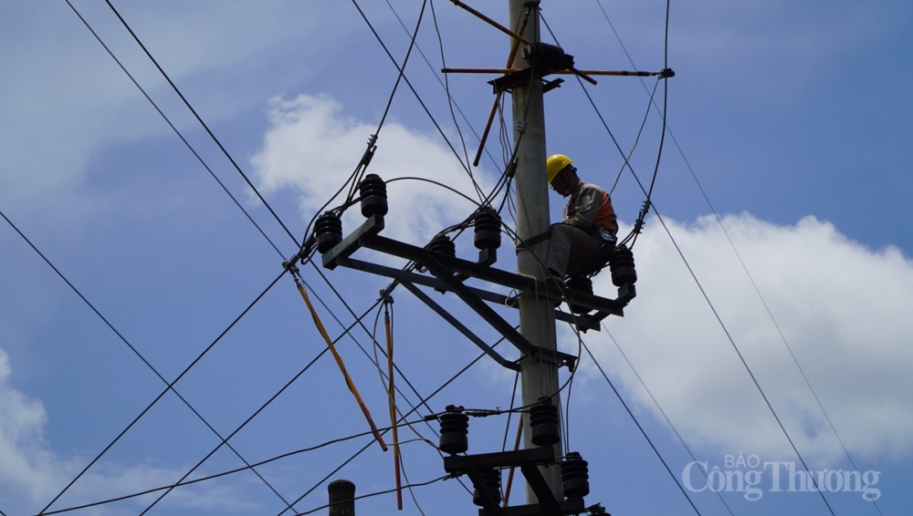 Việc bảo đảm an toàn hệ thống lưới điện, hạn chế các sự cố, giảm tai nạn điện 2205-tiet-kiem-nang-luong-1