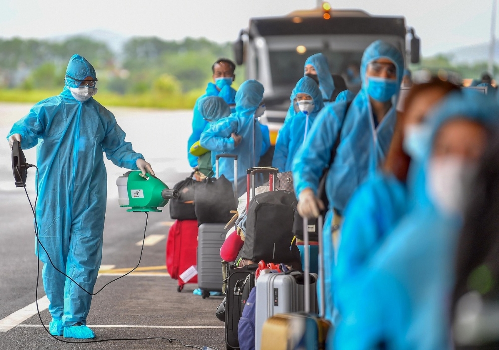 Quy trình đón khách từ vùng dịch tại sân bay Vân Đồn được thực hiện chặt chẽ, nghiêm túc 0229-san-bay-van-don-1