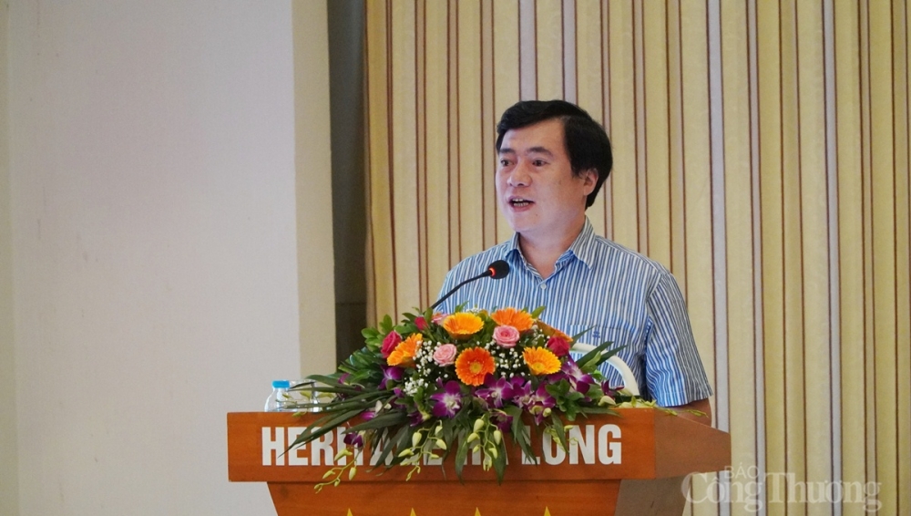 Ông Nguyễn Sinh Nhật Tân – Cục trưởng Cục Cạnh tranh và Bảo vệ người tiêu dùng phát biểu tại Hội nghị 5137-bao-ve-nguoi-tieu-dung-2