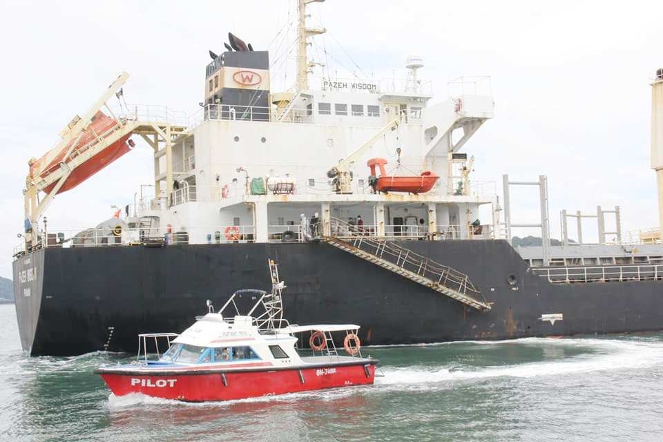 Cảng Con Ong - Hòn Nét đón được tàu trọng tải từ 120.000-150.000 tấn Cảng Con Ong - Hòn Nét đón được tàu trọng tải từ 120.000-150.000 tấn