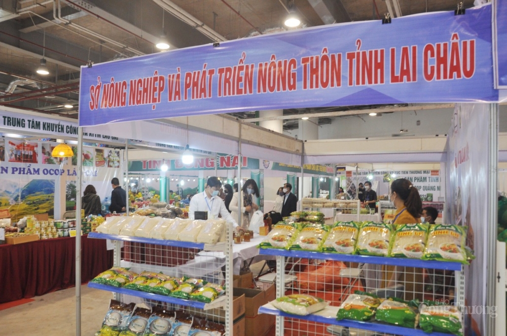 hơn 730 sản phẩm OCOP, nông sản, đặc trưng tiêu biểu của 33 tỉnh, thành phố trong cả nước