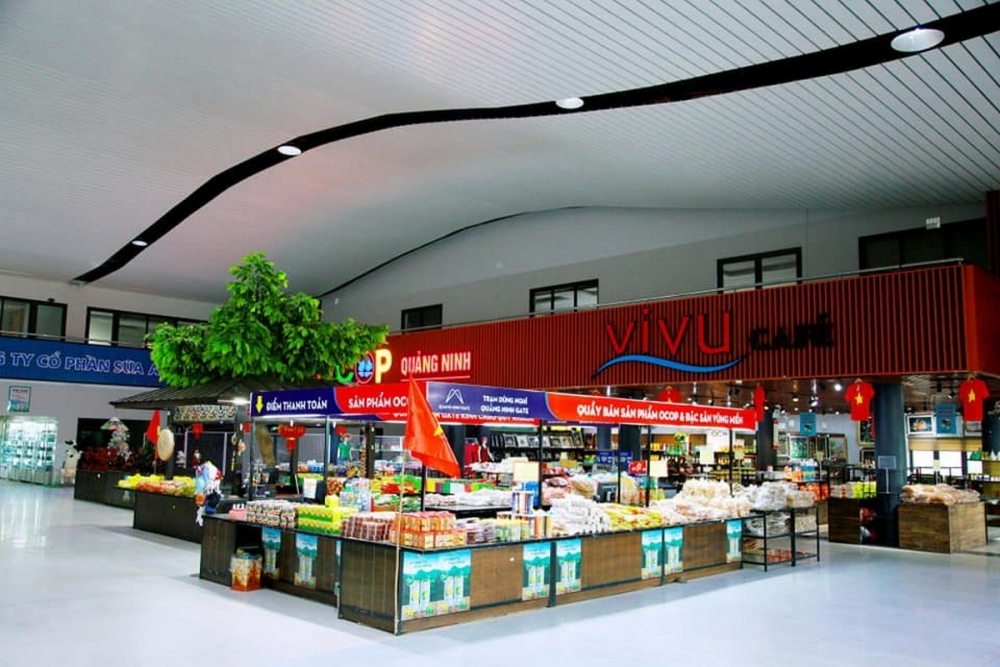 Gian hàng trưng bày và giới thiệu sản phẩm OCOP Quảng Ninh tại Trạm dừng nghỉ Quảng Ninh GATE Gian hàng trưng bày và giới thiệu sản phẩm OCOP Quảng Ninh tại Trạm dừng nghỉ Quảng Ninh GATE