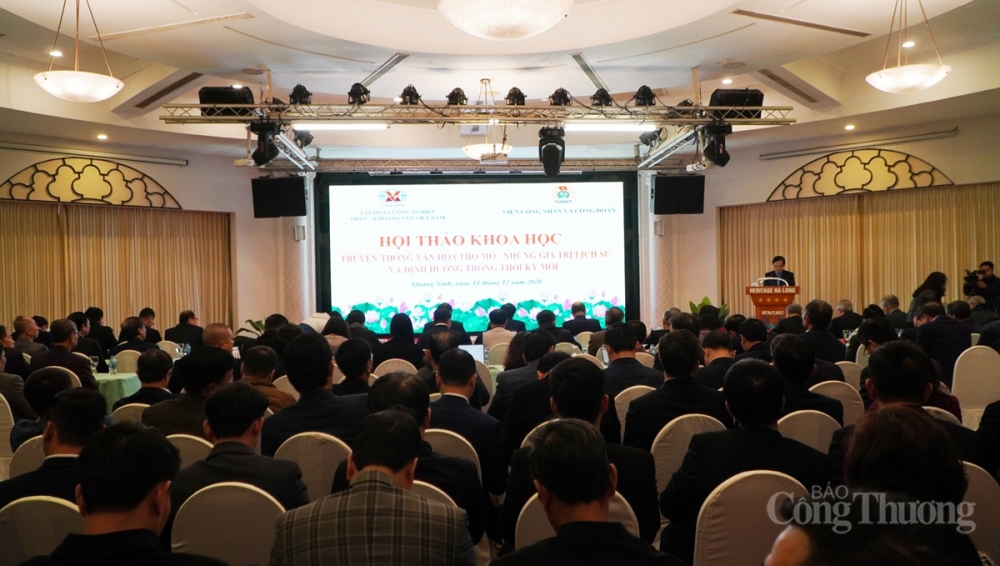 Những ý kiến thảo luận tại Hội thảo sẽ được Ban chủ nhiệm Đề án tổng hợp, bổ sung vào các nội dung trong quá trình triển khai Đề án “Phát huy truyền thống văn hóa thợ mỏ trong thời kỳ mới” 1311-truyen-thong-tho-mo-1