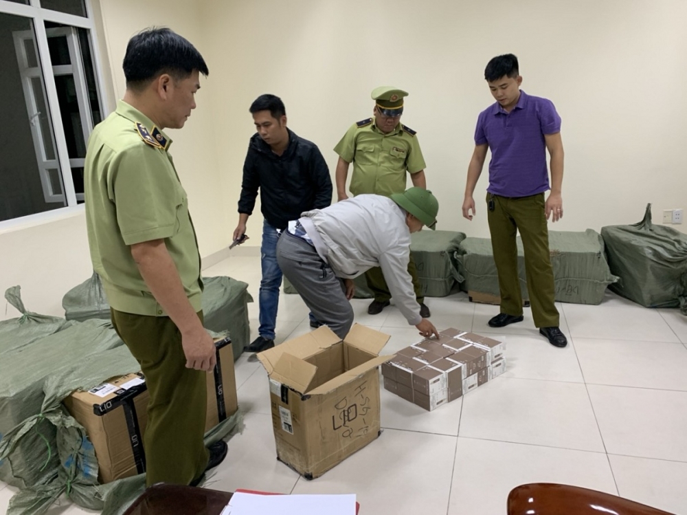 Cục Quản lý thị trường tỉnh Quảng Ninh vừaTriệt phá vụ kinh doanh thuốc lá điện tử lớn nhất từ trước đến nay 0428-quan-ly-thi-truong-2