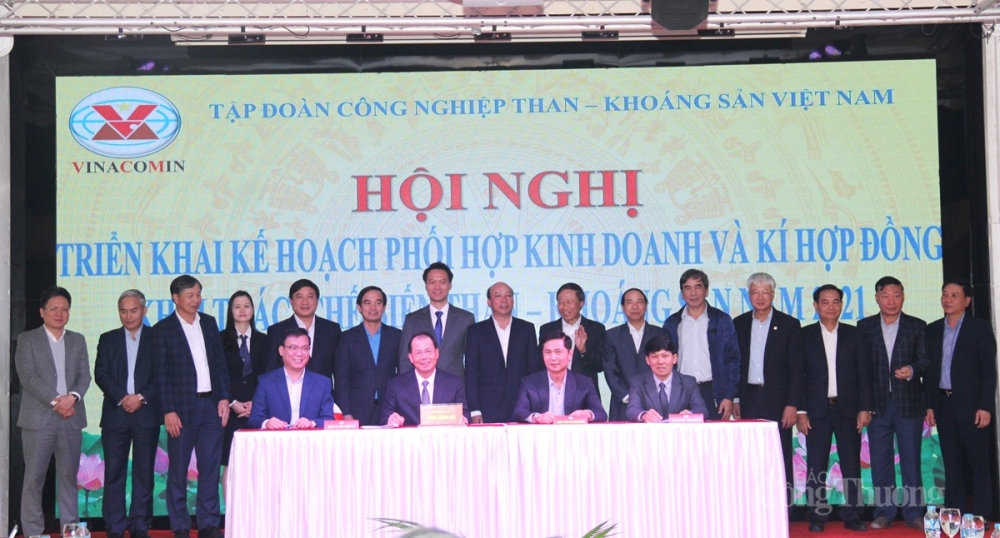 Các đơn vị thực hiện ký Hợp đồng thực hiện kế hoạch phối hợp kinh doanh năm 2021 5354-ke-hoach-kinh-doanh-2