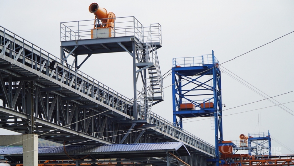 Nhà máy sàng - tuyển than Khe Chàm có công suất 7 triệu tấn/năm