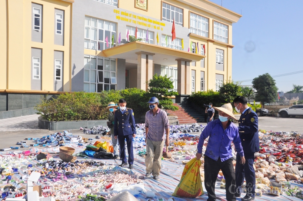 Cục Quản lý thị trường (QLTT) tỉnh Quảng Ninh tổ chức tiêu hủy tang vật vi phạm hành chính tập trung đợt 2 năm 2021 Cục Quản lý thị trường (QLTT) tỉnh Quảng Ninh tổ chức tiêu hủy tang vật vi phạm hành chính tập trung đợt 2 năm 2021