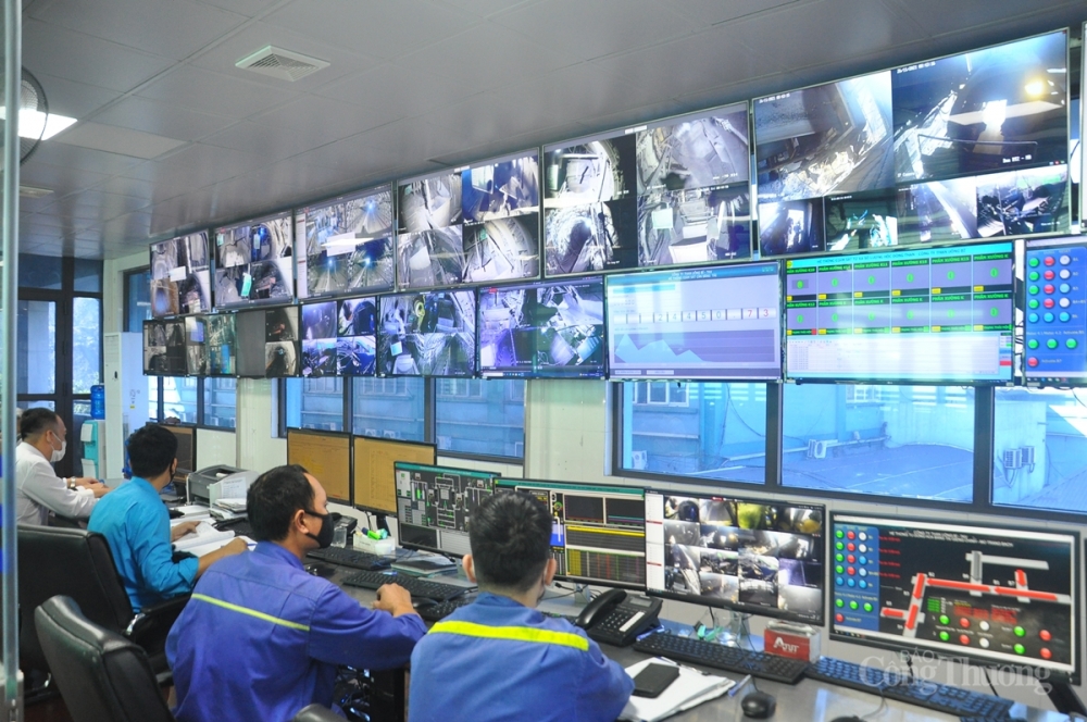 Việc ứng dụng công nghệ vào hoạt động sản xuất than giúp điều kiện lao động được cải thiện Việc ứng dụng công nghệ vào hoạt động sản xuất than giúp điều kiện lao động được cải thiện