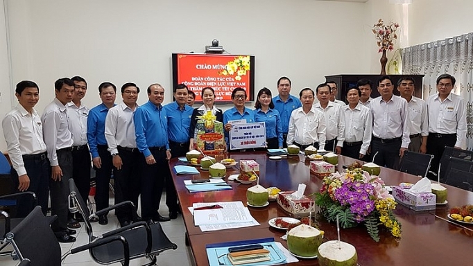 Công đoàn Điện lực Việt Nam thăm hỏi và chúc Tết người lao động cong doan dien luc viet nam tham hoi va chuc tet nguoi lao dong