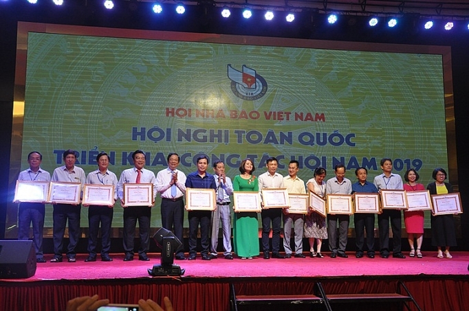 hoi nghi toan quoc hoi nha bao viet nam 2019 bao chi chu dong doi moi thuc hien tot nhiem vu