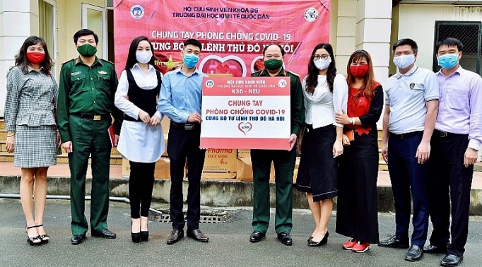 Cựu sinh viên Kinh tế quốc dân Hà Nội chung tay với bộ đội biên phòng chống dịch cuu sinh vien kinh te quoc dan ha noi chung tay voi bo doi bien phong chong dich