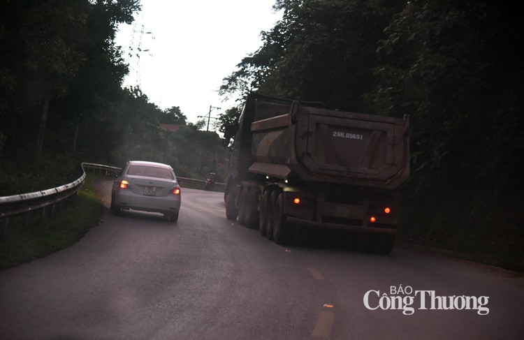 Yên Bái quản lý hoạt động khai thác khoáng sản: Tình trạng “trên nóng, dưới lạnh” Yên Bái quản lý hoạt động khai thác khoáng sản: Tình trạng “trên nóng, dưới lạnh”