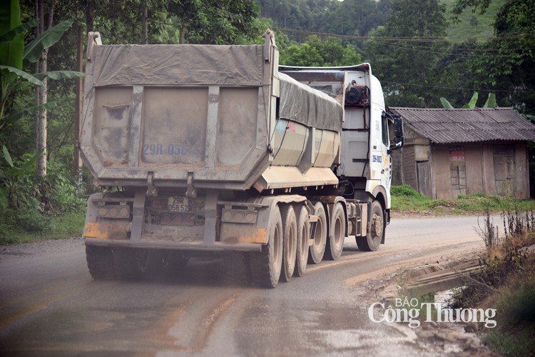 Yên Bái quản lý hoạt động khai thác khoáng sản: Tình trạng “trên nóng, dưới lạnh” Yên Bái quản lý hoạt động khai thác khoáng sản: Tình trạng “trên nóng, dưới lạnh”