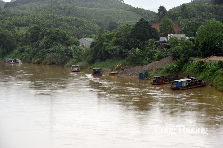 Yên Bái quản lý hoạt động khai thác khoáng sản: Tình trạng “trên nóng, dưới lạnh” Yên Bái quản lý hoạt động khai thác khoáng sản: Tình trạng “trên nóng, dưới lạnh”
