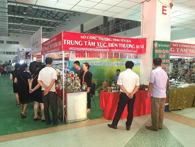 Ngành Công Thương tỉnh Yên Bái kết nối thị trường Lào nganh cong thuong tinh yen bai ket noi thi truong lao