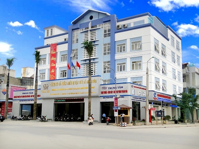 “Hãy yên tâm để chúng tôi chăm sóc đôi mắt cho bạn” hay yen tam de chung toi cham soc doi mat cho ban