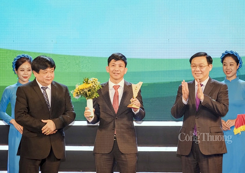 undefined 5808-e462b70e9d016c5f3510-copy