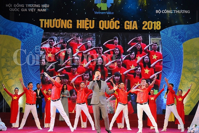 Vinh danh 97 doanh nghiệp có sản phẩm đạt Thương hiệu quốc gia 2018 vinh danh 97 doanh nghiep co san pham dat thuong hieu quoc gia 2018