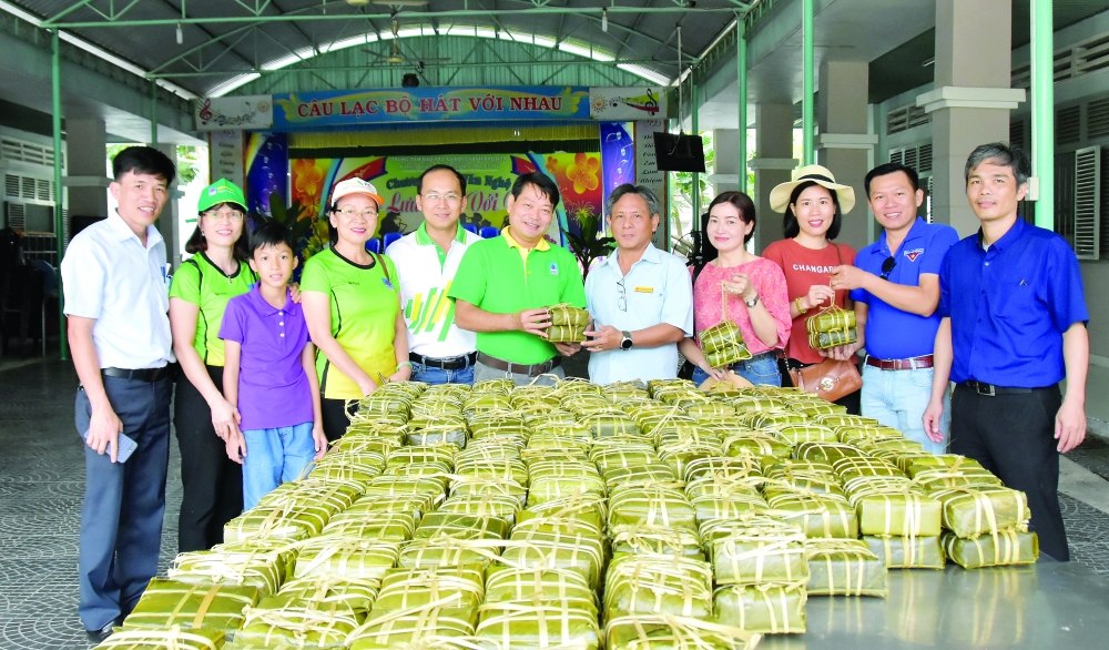 fertilizer conglomerates tradition of giving