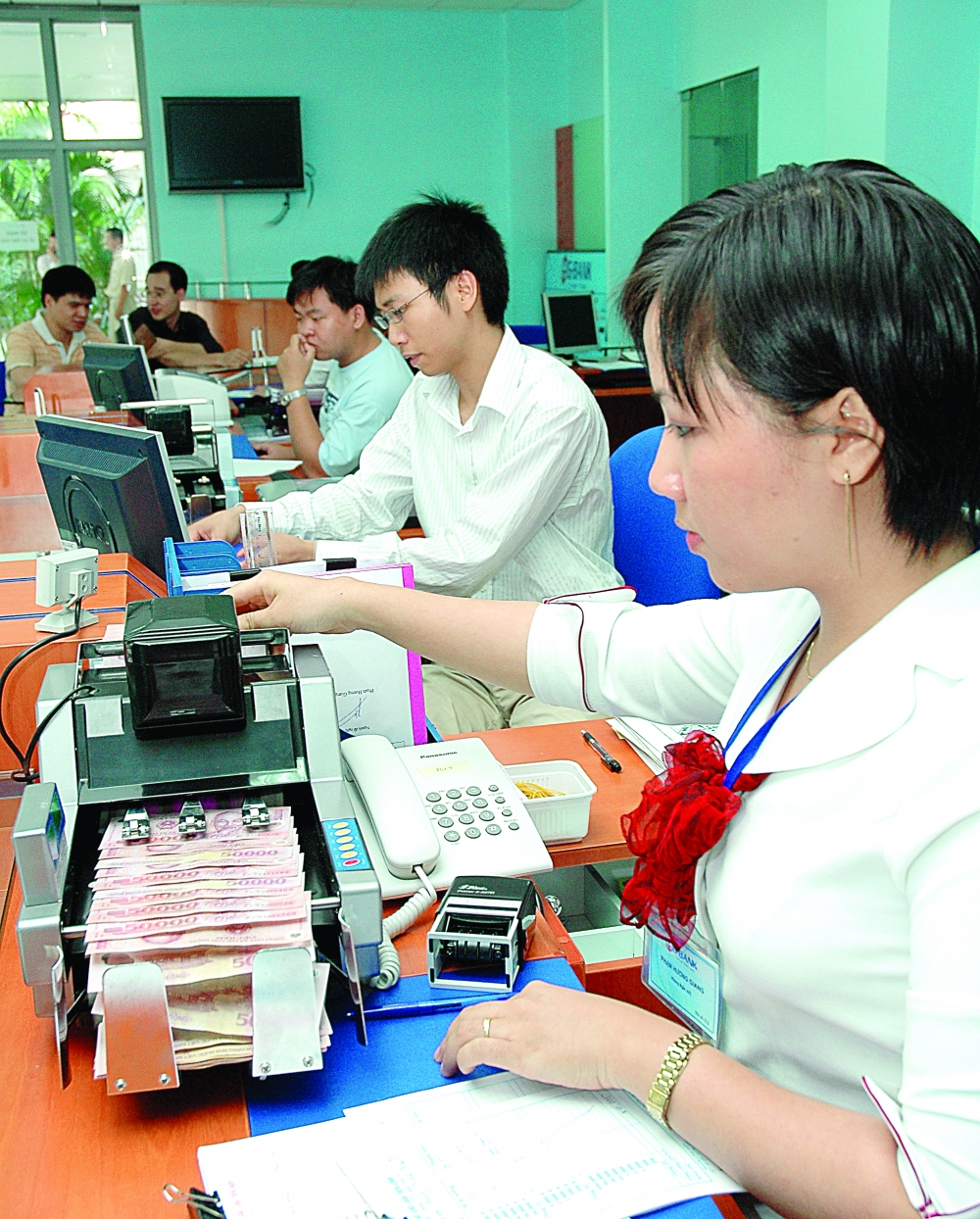 banks ease credit access to help pandemic hit businesses