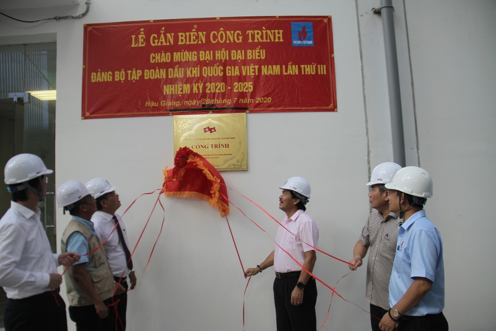 party lauds progress of pvn power fertilizer projects