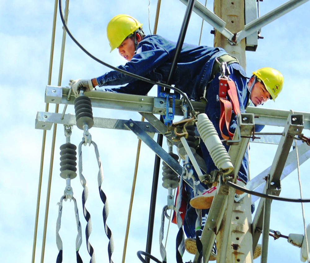 evn hcmc reduces power outage duration