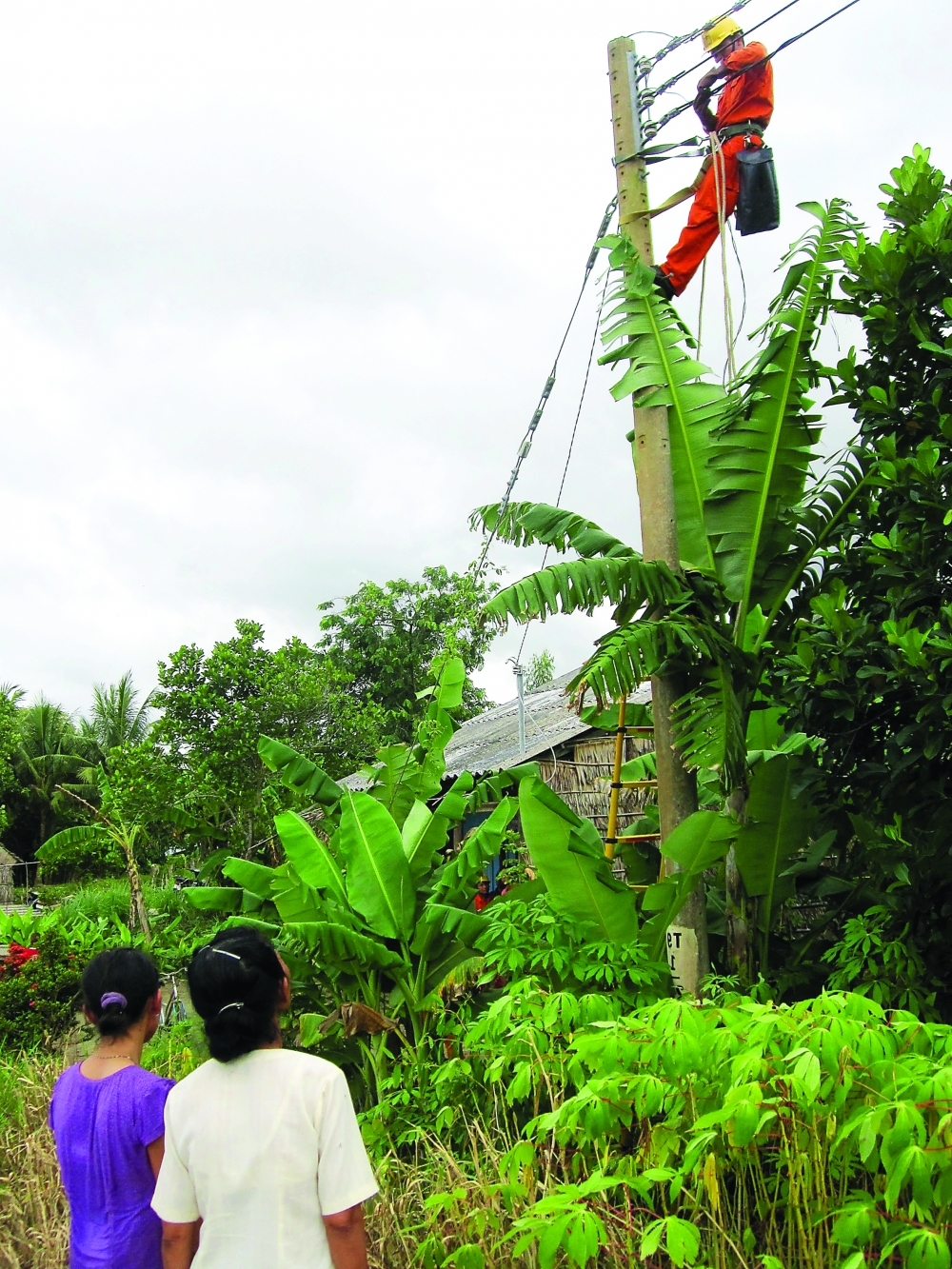 electricity helps khmer escape poverty