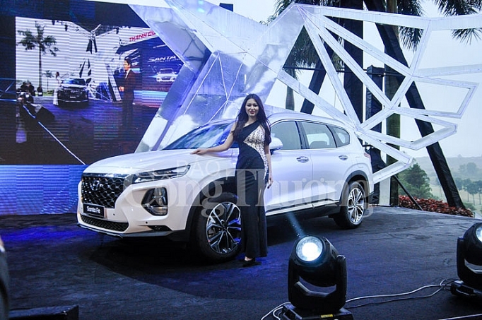 hyundai santafe 2019 chinh thuc ra mat tai viet nam