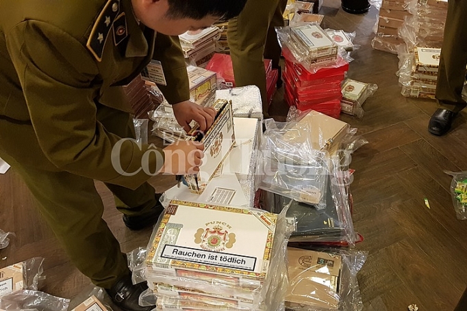Hà Nội thu giữ hàng nghìn điếu xì gà không rõ nguồn gốc ha noi thu giu hang nghin dieu xi ga khong ro nguon goc