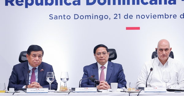 Thủ tướng đề nghị triển khai ngay các dự án thương mại, đầu tư Việt Nam-Dominica Thủ tướng đề nghị triển khai ngay các dự án thương mại, đầu tư Việt Nam-Dominica