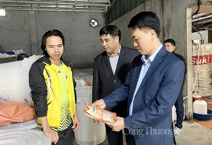 Tập trung đảm bảo an toàn thực phẩm tại địa phương dịp Tết tap trung dam bao an toan thuc pham tai dia phuong dip tet