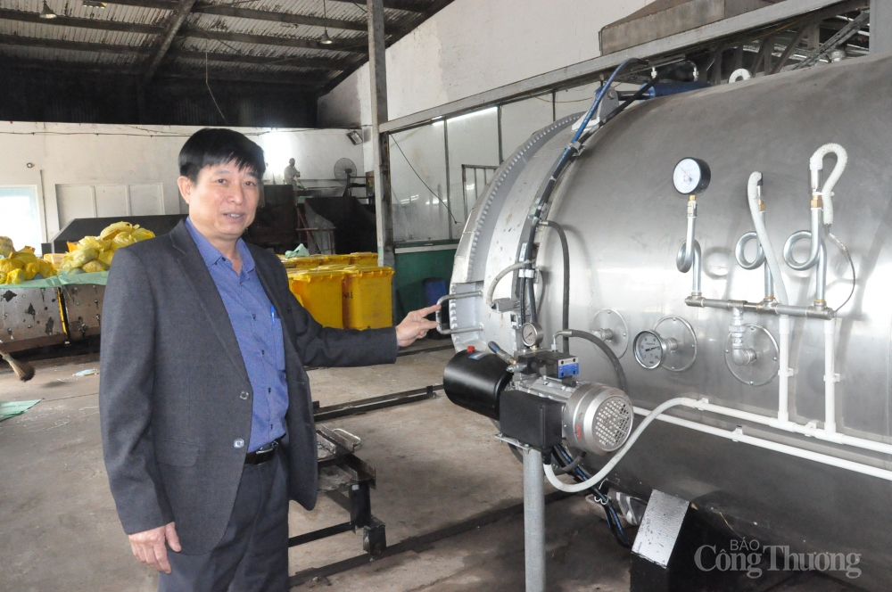Lần đầu tiên Việt Nam làm chủ công nghệ hấp khử trùng rác thải y tế Lần đầu tiên Việt Nam làm chủ công nghệ hấp khử trùng rác thải y tế