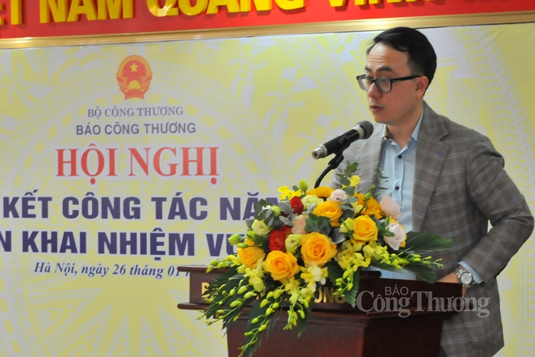 Ông Đỗ Ngọc Hưng - Phó Chánh văn phòng Bộ Công Thương phát biểu tại hội nghị