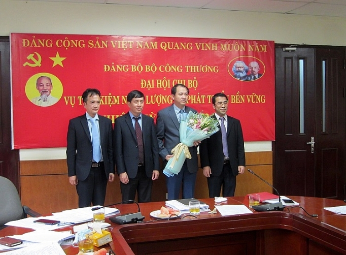 neu cao tinh than doan ket hoan thanh tot nhiem vu